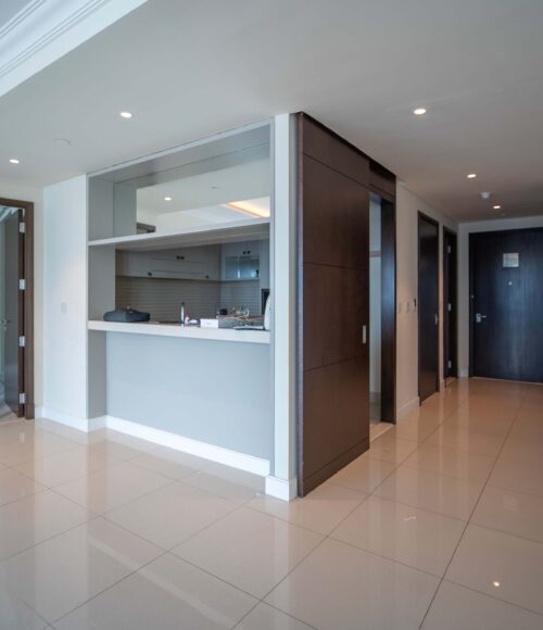 Adress Fountain View APT 2703