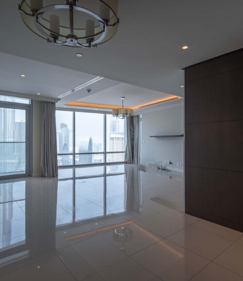 Adress Fountain View APT 2703