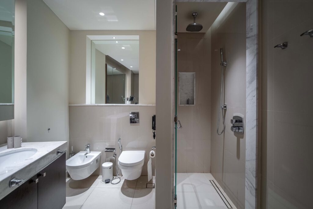 Adress Fountain View APT 2703