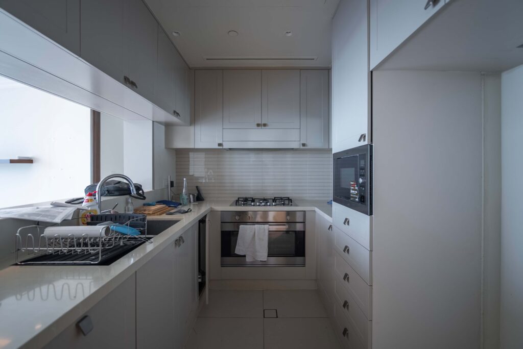 Adress Fountain View APT 2703