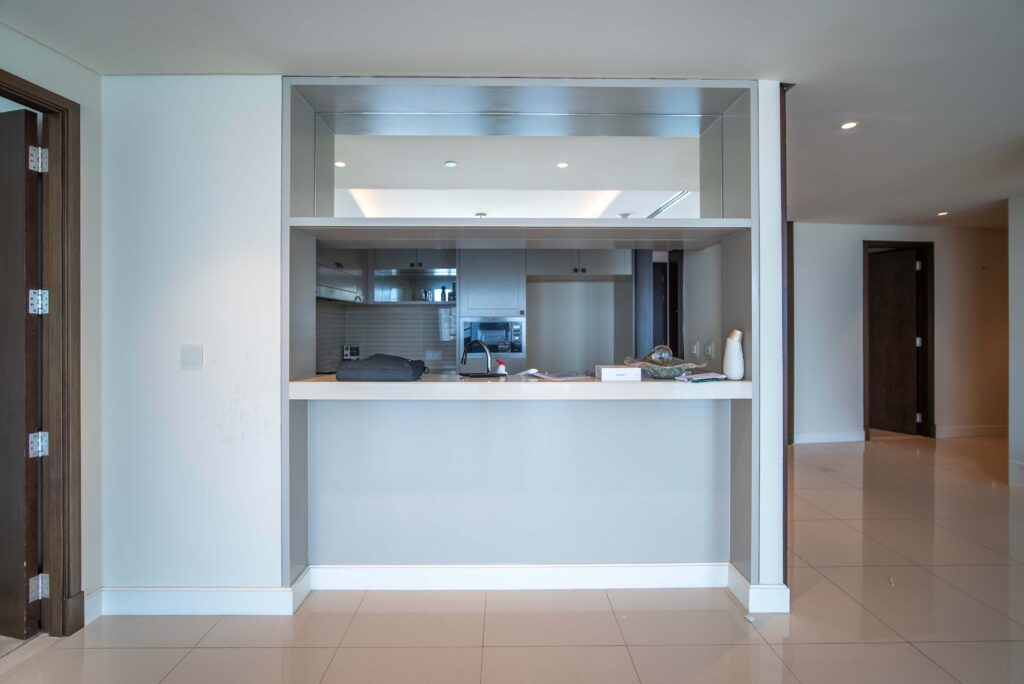 Adress Fountain View APT 2703